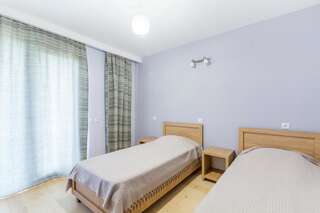 Отели типа «постель и завтрак» Zeus Olimpo Hotel Телави Двухместный номер с 2 отдельными кроватями и балконом-4